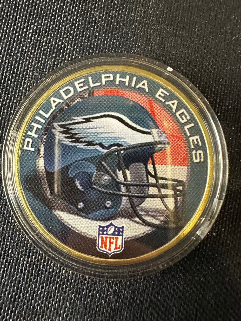 Philadelphia Eagles Helmet Collectible Coin Gold Tone NFL Shield with Capsule